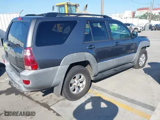 2003 Toyota 4Runner SR5 with VIN JTEZU14R238001341, listed as a IAAI auction lot 41670928 with 212,723 mi miles. Bid and sale history available at carsss.com. Image 4.