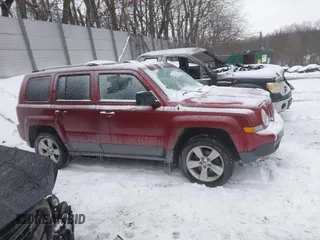 2014 Jeep Patriot Limited with VIN 1C4NJRCB1ED728821, listed as a IAAI auction lot 41241749 with 122,967 mi miles and . Bid and sale history available at DreamBid. Image 14.