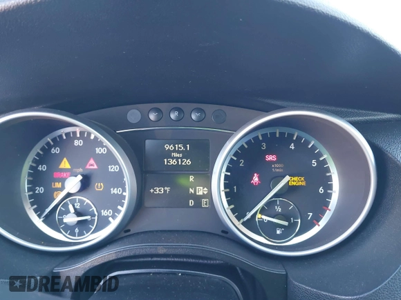 2011 Mercedes-Benz R R 350 with VIN 4JGCB6FE9BA113693, listed as a IAAI auction lot 41255621 with 136,126 mi miles. Bid and sale history available at carsss.com. Image 7.