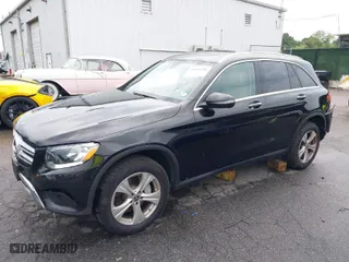 2018 Mercedes-Benz GLC with VIN WDC0G4KB4JV090897, listed as a IAAI auction lot 39966586 with 81,490 mi miles. Bid and sale history available at carsss.com. Image 2.