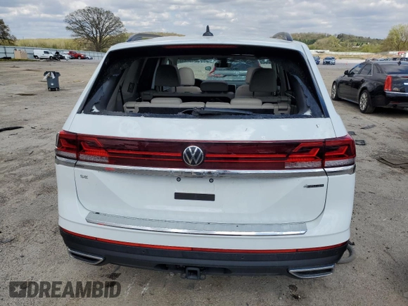 2024 Volkswagen Atlas SE with VIN 1V2KR2CA0RC551778, listed as a Copart auction lot 55583095 with 10,854 mi miles and Salvage title. Bid and sale history available at DreamBid. Image 6.