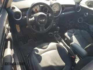 2011 MINI Hardtop S with VIN WMWSV3C57BTY11831, listed as a Copart auction lot 51985845 with 70,690 mi miles and Salvage Title. Bid and sale history available at DreamBid. Image 8.