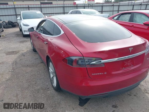 2013 Tesla Model S с VIN 5YJSA1CN9DFP09973, выставлен на аукционе IAAI как лот 41657188 с пробегом 61 546 миль миль и . История ставок и продаж доступна на DreamBid. Изображение 3.