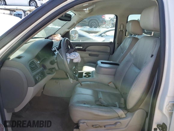 2010 GMC Yukon SLT with VIN 1GKUCCE04AR263242, listed as a Copart auction lot 44727225 with 268,194 mi miles and Salvage Title. Bid and sale history available at carsss.com. Image 7.