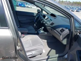 2006 Honda Civic Sdn LX with VIN JHMFA16586S002123, listed as a IAAI auction lot 41918522 with 108,546 mi miles. Bid and sale history available at carsss.com. Image 5.