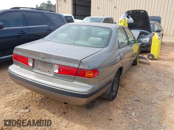 2001 Toyota Camry CE with VIN 4T1BG22K41U099684, listed as a IAAI auction lot 41793186 with 278,645 mi miles and . Bid and sale history available at DreamBid. Image 4.