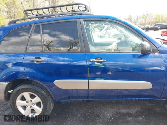 2005 Toyota RAV4 with VIN JTEGD20V350094758, listed as a IAAI auction lot 42033815 with 205,175 mi miles. Bid and sale history available at carsss.com. Image 13.