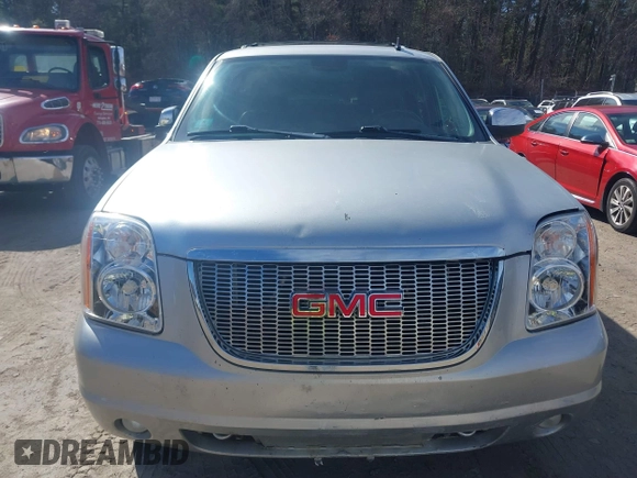 2011 GMC Yukon SLT with VIN 1GKS2CE01BR186874, listed as a IAAI auction lot 41762705 with 249,283 mi miles. Bid and sale history available at carsss.com. Image 12.