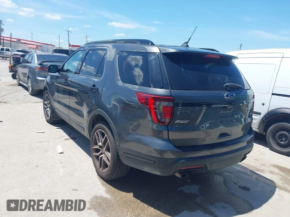 2018 Ford Explorer Sport z VIN 1FM5K8GT6JGB00350, wystawiony jako IAAI lot #42599100 z przebiegiem Nie podano mil oraz . Historia ofert i sprzedaży dostępna na DreamBid. Obrazek 3.