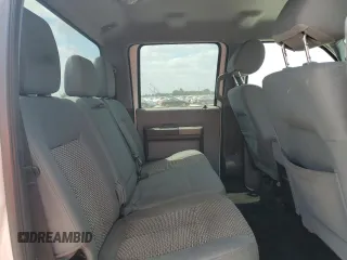 2012 Ford F-250 XL z VIN 1FT7W2B63CEA07395, wystawiony jako Copart lot #54406575 z przebiegiem 199 928 mil mil oraz Czysty tytuł • Clean title. Historia ofert i sprzedaży dostępna na DreamBid. Obrazek 10.