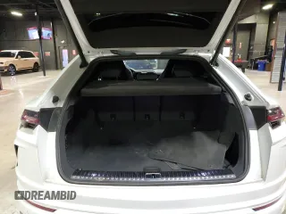 2021 Lamborghini Urus z VIN ZPBUA1ZL1MLA15024, wystawiony jako Copart lot #48737594 z przebiegiem 13 617 mil mil oraz Tytuł czysty. Historia ofert i sprzedaży dostępna na DreamBid. Obrazek 14.