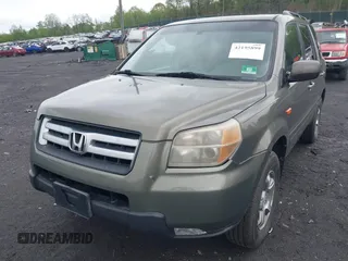 2007 Honda Pilot EX-L with VIN 2HKYF18557H507206, listed as a IAAI auction lot 42195899 with 284,784 mi miles. Bid and sale history available at carsss.com. Image 6.
