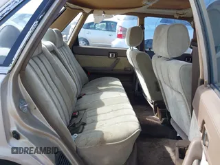 1985 Toyota Camry z VIN JT2SV16E9F0351378, wystawiony jako IAAI lot #41605627 z przebiegiem 192 476 mil mil oraz . Historia ofert i sprzedaży dostępna na DreamBid. Obrazek 8.