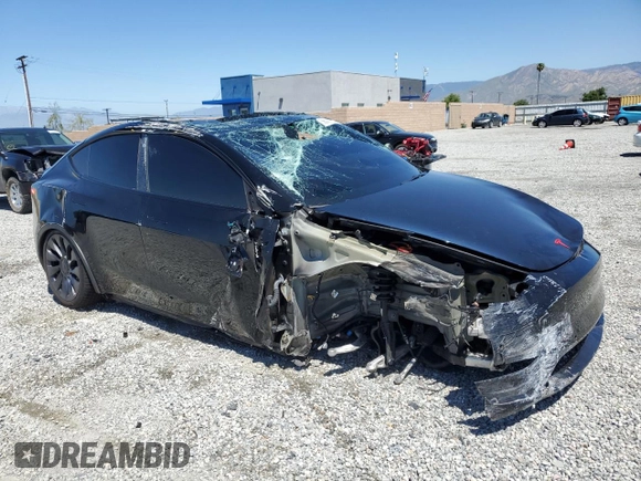2022 Tesla Model Y Performance z VIN 7SAYGDEF0NF540933, wystawiony jako Copart lot #56087145 z przebiegiem 59 717 mil mil oraz Szkoda całkowita • Salvage title. Historia ofert i sprzedaży dostępna na DreamBid. Obrazek 4.