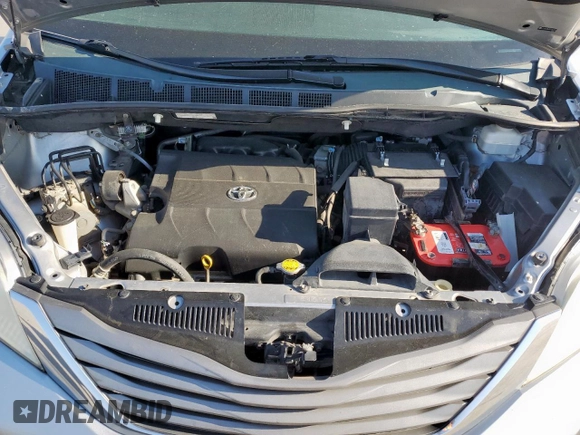2011 Toyota Sienna XLE AAS with VIN 5TDYK3DCXBS104773, listed as a Copart auction lot 53211275 with 0 mi miles and Clean Title. Bid and sale history available at carsss.com. Image 12.