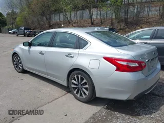 2017 Nissan Altima S z VIN 1N4AL3AP4HC288839, wystawiony jako IAAI lot #42162440 z przebiegiem 222 000 mil mil oraz . Historia ofert i sprzedaży dostępna na DreamBid. Obrazek 3.