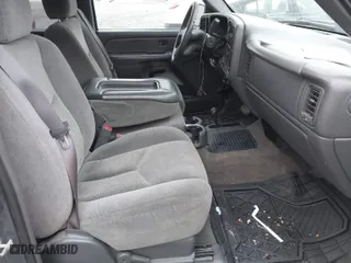 2006 Chevrolet Silverado 1500 LS with VIN 2GCEK13VX61224130, listed as a IAAI auction lot 41495787 with 250,919 mi miles. Bid and sale history available at carsss.com. Image 5.