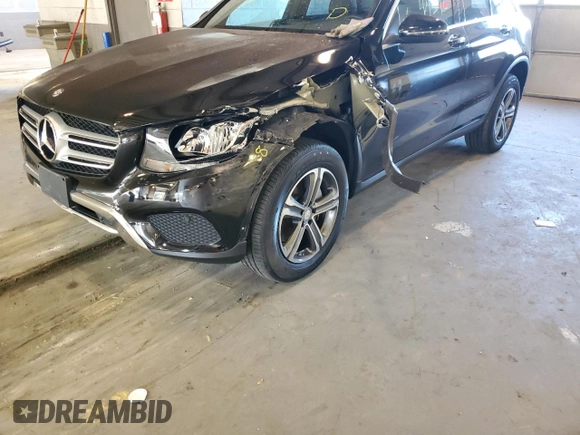 2017 Mercedes-Benz GLC with VIN WDC0G4JB4HF141109, listed as a Copart auction lot 61397772 with 44,392 mi miles. Bid and sale history available at carsss.com. Image 9.