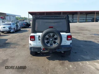 2018 Jeep Wrangler Unlimited Sahara z VIN 1C4HJXEG3JW175226, wystawiony jako IAAI lot #42307456 z przebiegiem 72 875 mil mil oraz . Historia ofert i sprzedaży dostępna na DreamBid. Obrazek 16.