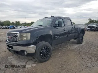 2012 GMC Sierra 2500HD SLT z VIN 1GT121E89CF142433, wystawiony jako Copart lot #71720594 z przebiegiem 171 967 mil mil oraz Szkoda całkowita • Salvage title. Historia ofert i sprzedaży dostępna na DreamBid. Obrazek 1.