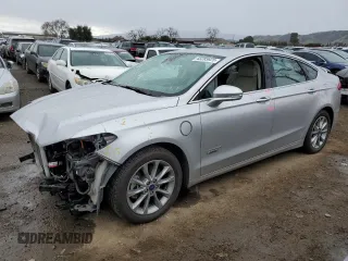 2018 Ford Fusion Titanium with VIN 3FA6P0SU6JR110497, listed as a Copart auction lot 43285625 with 110,528 mi miles and Salvage Title. Bid and sale history available at carsss.com. Image 1.