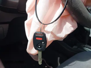2012 Honda Fit с VIN JHMGE8H37CC034466, выставлен на аукционе IAAI как лот 42268138 с пробегом Не указан миль и . История ставок и продаж доступна на DreamBid. Изображение 11.
