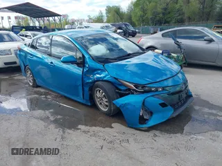 2017 Toyota Prius Plus with VIN JTDKARFP0H3052737, listed as a IAAI auction lot 42039680 with 117,593 mi miles and . Bid and sale history available at DreamBid. Image 1.