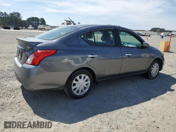 2019 Nissan Versa SV z VIN 3N1CN7AP2KL800634, wystawiony jako Copart lot #49775895 z przebiegiem 115 948 mil mil oraz Czysty tytuł • Clean title. Historia ofert i sprzedaży dostępna na DreamBid. Obrazek 3.
