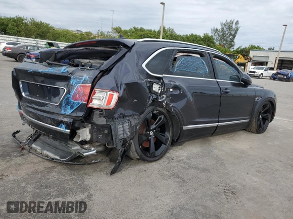 2019 Bentley Bentayga V8 z VIN SJAAM2ZV6KC025300, wystawiony jako Copart lot #81313854 z przebiegiem 2 982 mil mil oraz Szkoda całkowita • Salvage title. Historia ofert i sprzedaży dostępna na DreamBid. Obrazek 3.