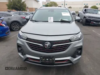 2023 Buick Encore GX Select z VIN KL4MMDSL8PB163721, wystawiony jako IAAI lot #42097734 z przebiegiem 22 896 mil mil oraz . Historia ofert i sprzedaży dostępna na DreamBid. Obrazek 13.