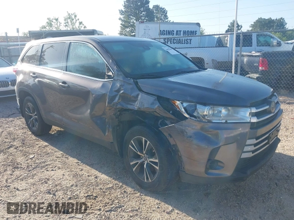 2019 Toyota Highlander LE с VIN 5TDBZRFH6KS945258, выставлен на аукционе IAAI как лот 41979698 с пробегом 122 624 миль миль и . История ставок и продаж доступна на DreamBid. Изображение 1.