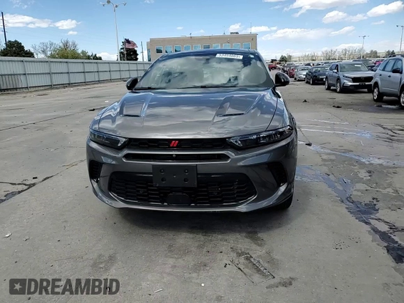 2024 Dodge Hornet R/T Plus z VIN ZACPDFDW8R3A20578, wystawiony jako Copart lot #53454865 z przebiegiem 13 345 mil mil oraz Szkoda całkowita • Salvage title. Historia ofert i sprzedaży dostępna na DreamBid. Obrazek 15.