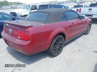 2008 Ford Mustang Deluxe with VIN 1ZVHT84N985188172, listed as a IAAI auction lot 42738693 with 165,837 mi miles and . Bid and sale history available at DreamBid. Image 4.