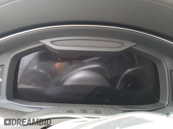2021 Audi A7 z VIN WAUTPBF21MN085269, wystawiony jako Copart lot #57667215 z przebiegiem Nie podano mil oraz Szkody całkowita. Historia ofert i sprzedaży dostępna na DreamBid. Obrazek 9.