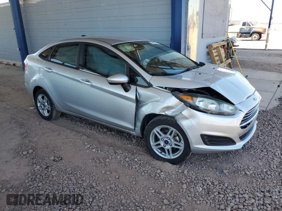 2017 Ford Fiesta SE z VIN 3FADP4BJ5HM145950, wystawiony jako Copart lot #54406095 z przebiegiem 45 395 mil mil oraz Szkoda całkowita • Salvage title. Historia ofert i sprzedaży dostępna na DreamBid. Obrazek 4.