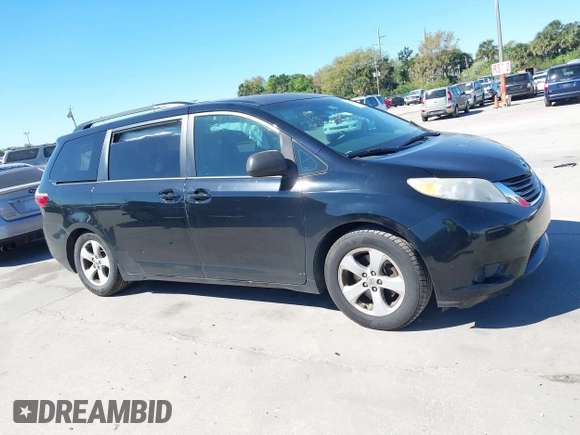 2016 Toyota Sienna LE AAS with VIN 5TDKK3DC1GS697730, listed as a IAAI auction lot 41727769 with 135,469 mi miles. Bid and sale history available at carsss.com. Image 13.