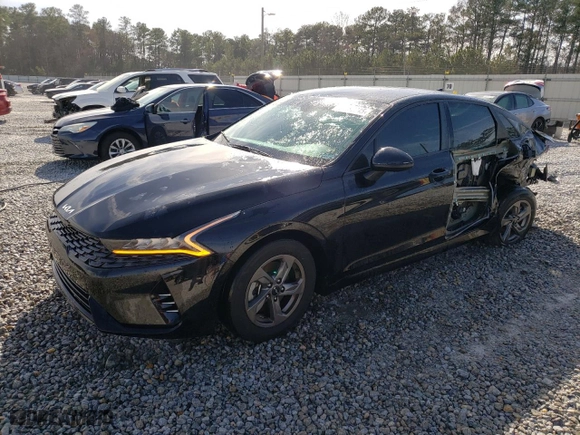 2022 Kia K5 LXS with VIN 5XXG14J2XNG157799, listed as a Copart auction lot 45980245 with 63,198 mi miles and Salvage Title. Bid and sale history available at carsss.com. Image 1.