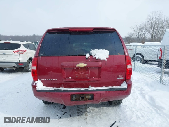 2007 Chevrolet Suburban LT with VIN 3GNFK16377G232295, listed as a IAAI auction lot 41617144 with 229,159 mi miles. Bid and sale history available at carsss.com. Image 16.