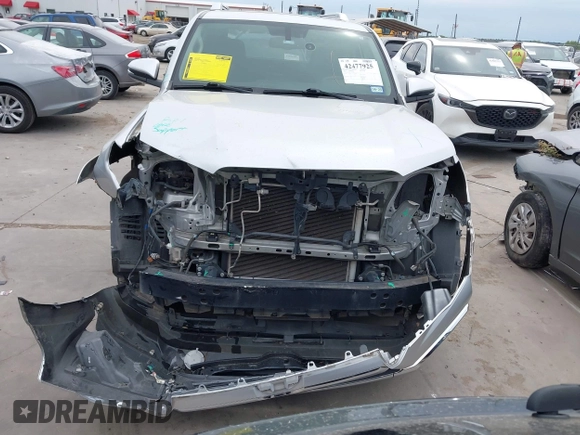 2017 Toyota 4Runner SR5 z VIN JTEBU5JR3H5427660, wystawiony jako IAAI lot #42477925 z przebiegiem 95 815 mil mil oraz . Historia ofert i sprzedaży dostępna na DreamBid. Obrazek 13.