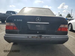 1995 Mercedes-Benz E Class with VIN WDBEA32E3SC185240, listed as a Copart auction lot 78418564 with 167,782 mi miles and Clean Title. Bid and sale history available at carsss.com. Image 6.