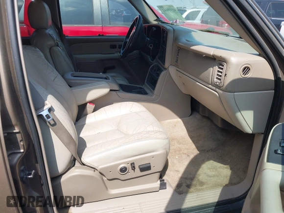 2003 Chevrolet Suburban LT с VIN 1GNEC16Z83J191651, выставлен на аукционе IAAI как лот 42309641 с пробегом Не указан миль и . История ставок и продаж доступна на DreamBid. Изображение 5.