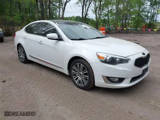 2014 Kia Cadenza Premium with VIN KNALN4D72E5140572, listed as a IAAI auction lot 42070861 with 177,950 mi miles. Bid and sale history available at carsss.com. Image 1.