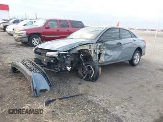2022 Hyundai Elantra SE with VIN KMHLL4AG9NU289768, listed as a IAAI auction lot 41173804 with 48,582 mi miles and . Bid and sale history available at DreamBid. Image 2.