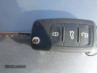 2017 Volkswagen Jetta S с VIN 3VW2B7AJ0HM261461, выставлен на аукционе IAAI как лот 41481516 с пробегом 68 853 миль миль и . История ставок и продаж доступна на DreamBid. Изображение 11.