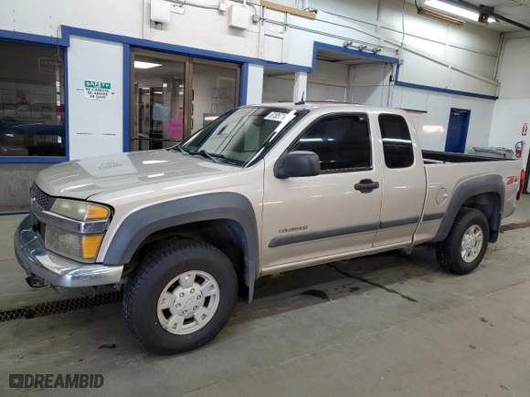 2004 Chevrolet Colorado LS Z85 with VIN 1GCDT196948134440, listed as a Copart auction lot 87057164 with 227,803 mi miles and Salvage Title. Bid and sale history available at carsss.com. Image 1.