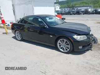 2011 BMW 3 Series 335i с VIN WBADX7C56BE579057, выставлен на аукционе IAAI как лот 42295405 с пробегом 107 160 миль миль и . История ставок и продаж доступна на DreamBid. Изображение 1.