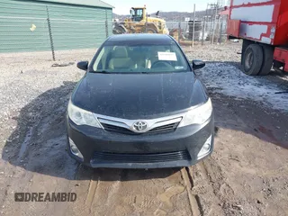 2014 Toyota Camry SE with VIN 4T1BK1FK3EU537670, listed as a IAAI auction lot 41649097 with 64,636 mi miles. Bid and sale history available at carsss.com. Image 12.