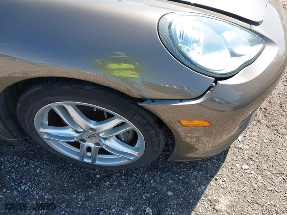 2011 Porsche Panamera with VIN WP0AA2A74BL013621, listed as a IAAI auction lot 41865590 with 1 mi miles. Bid and sale history available at carsss.com. Image 6.