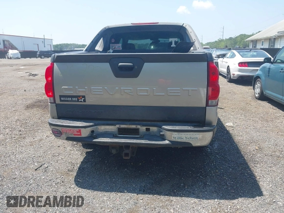 2004 Chevrolet Avalanche Z71 with VIN 3GNEK12T54G300283, listed as a IAAI auction lot 42662465 with 187,834 mi miles and . Bid and sale history available at DreamBid. Image 17.