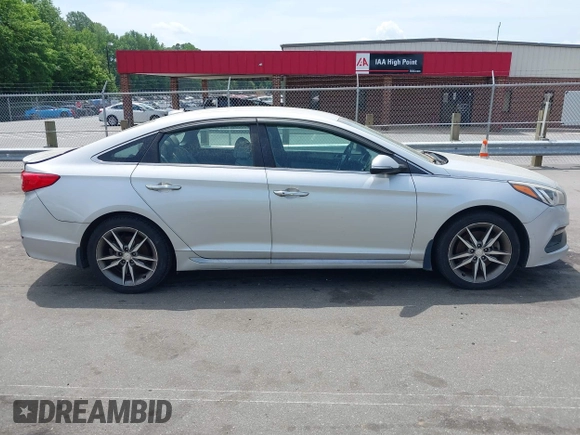 2015 Hyundai Sonata Sport with VIN 5NPE34AB1FH093398, listed as a IAAI auction lot 42178214 with 172,018 mi miles and . Bid and sale history available at carsss.com. Image 13.